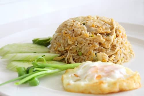 Chinese Style Chicken Fried Rice - Plattershare - Recipes, food stories and food enthusiasts