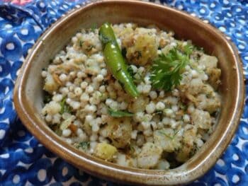 Sabudana Khichadi (Tapioca Pearls Pilaf) - Plattershare - Recipes, food stories and food lovers