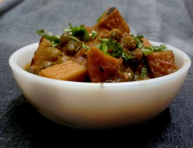 Suran Aur Hari Matar Ki Sabji - Plattershare - Recipes, food stories and food lovers