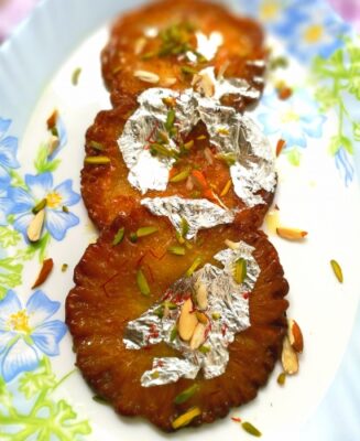 Gond Ke Laddu - Plattershare - Recipes, food stories and food enthusiasts