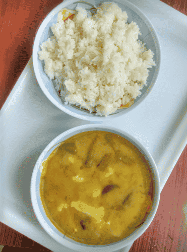 Sindhi Besan Kadhi - Plattershare - Recipes, Food Stories And Food Enthusiasts