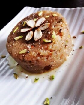 Sheera/ Aate Ka Halwa - Plattershare - Recipes, food stories and food lovers
