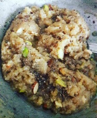 Easy Sheera (Aate Ka Halwa): A Classic Indian Dessert - Plattershare - Recipes, food stories and food lovers Easy Sheera (Aate Ka Halwa): A Classic Indian Dessert - Plattershare - Recipes, food stories and food lovers