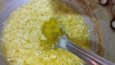 Homemade Ghee: How to Make Clarified Butter at Home - Plattershare - Recipes, food stories and food lovers Homemade Ghee: How to Make Clarified Butter at Home - Plattershare - Recipes, food stories and food lovers