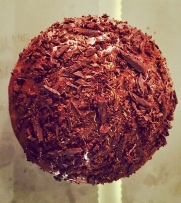 Decadent Dark Chocolate Fudge Cake: A Rakhi Celebration Treat - Plattershare - Recipes, food stories and food lovers Decadent Dark Chocolate Fudge Cake: A Rakhi Celebration Treat - Plattershare - Recipes, food stories and food lovers