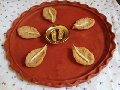 Diya-Shaped Sweet Treats: A Festive Indian Dessert - Plattershare - Recipes, food stories and food lovers Diya-Shaped Sweet Treats: A Festive Indian Dessert - Plattershare - Recipes, food stories and food lovers