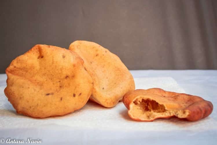 Mangalore Banana Buns - Plattershare - Recipes, food stories and food lovers