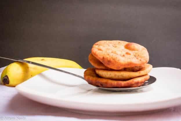 Mangalore Banana Buns - Plattershare - Recipes, food stories and food enthusiasts
