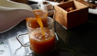 Warm Spiced Apple Elixir: A Cozy Autumn & Winter Drink - Plattershare - Recipes, food stories and food lovers Warm Spiced Apple Elixir: A Cozy Autumn & Winter Drink - Plattershare - Recipes, food stories and food lovers