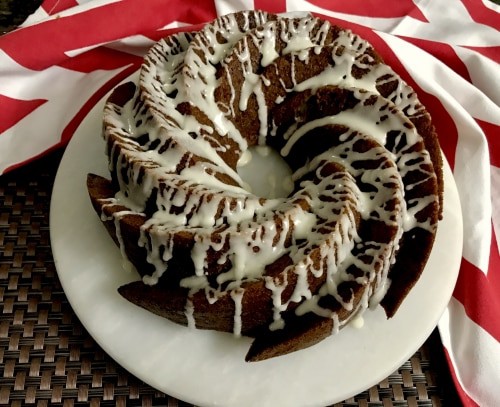 Honey And Apple Bundt Cake - Plattershare - Recipes, food stories and food lovers