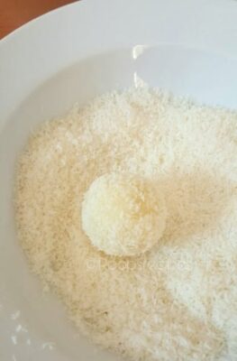 Indian Khoa Petha (Ash Gourd) Laddus: A Delicious Janmashtami Treat - Plattershare - Recipes, food stories and food lovers Indian Khoa Petha (Ash Gourd) Laddus: A Delicious Janmashtami Treat - Plattershare - Recipes, food stories and food lovers