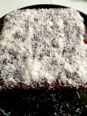 Spicy Honey Cake: An Eggless Iyengar Bakery-Style Treat - Plattershare - Recipes, food stories and food lovers Spicy Honey Cake: An Eggless Iyengar Bakery-Style Treat - Plattershare - Recipes, food stories and food lovers