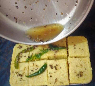 Sweet and Savory Khatta Meetha Dhokla: A Classic Gujarati Snack - Plattershare - Recipes, food stories and food lovers Sweet and Savory Khatta Meetha Dhokla: A Classic Gujarati Snack - Plattershare - Recipes, food stories and food lovers