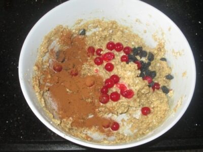 Healthy Honey-Sweetened Oat and Fruit Cookies - Plattershare - Recipes, food stories and food lovers Healthy Honey-Sweetened Oat and Fruit Cookies - Plattershare - Recipes, food stories and food lovers