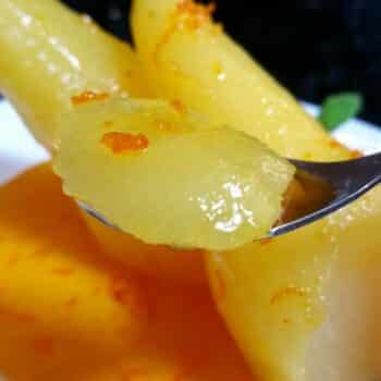 Honey Saffron Pears With Labna ! - Plattershare - Recipes, food stories and food lovers