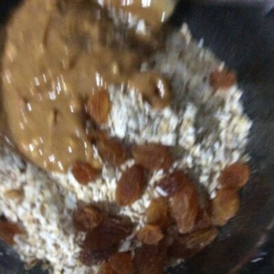No-Bake Peanut Butter Honey Oat Bars - Plattershare - Recipes, food stories and food lovers No-Bake Peanut Butter Honey Oat Bars - Plattershare - Recipes, food stories and food lovers
