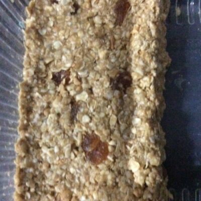 No-Bake Peanut Butter Honey Oat Bars - Plattershare - Recipes, food stories and food lovers No-Bake Peanut Butter Honey Oat Bars - Plattershare - Recipes, food stories and food lovers