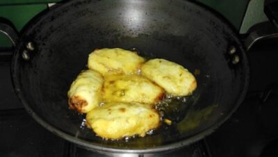 Crispy Banana Blossom Fritters (Mocha Chop) - Plattershare - Recipes, food stories and food lovers Crispy Banana Blossom Fritters (Mocha Chop) - Plattershare - Recipes, food stories and food lovers