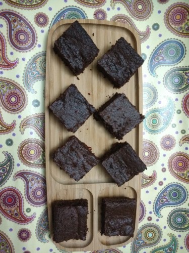 Honey Oatbean Brownies - Plattershare - Recipes, food stories and food enthusiasts