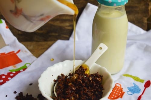 Chocolate Honey Granola - Plattershare - Recipes, Food Stories And Food Enthusiasts