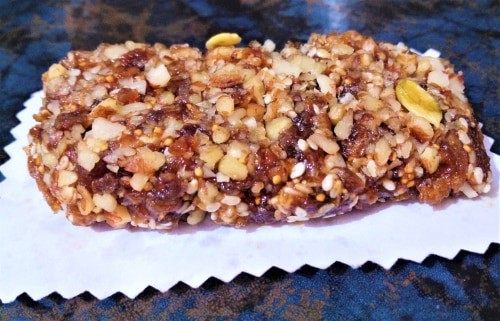 Date And Fig Bars - Plattershare - Recipes, food stories and food lovers