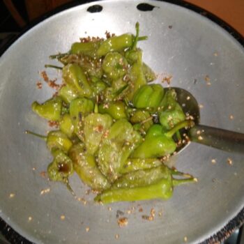 Bhavanagari Green Chilies Pickle (Instant) - Plattershare - Recipes, food stories and food lovers
