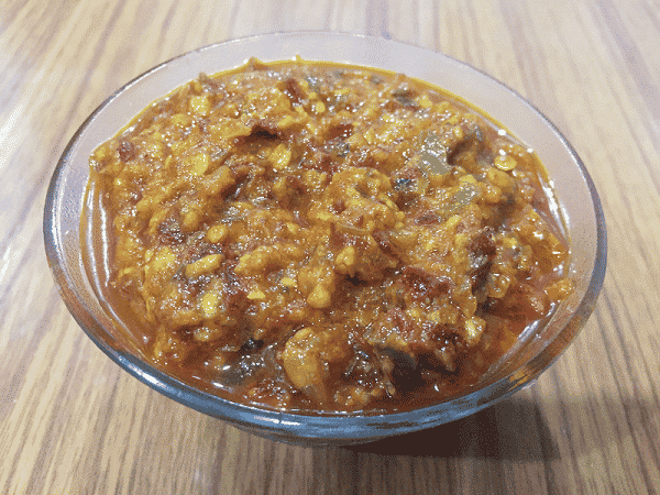 Chili Garlic Tomato Chutney Recipe From Haryana - Plattershare - Recipes, food stories and food lovers