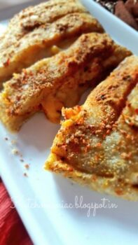 Spicy Stuffed Cheesy Garlic Bread - Plattershare - Recipes, food stories and food lovers