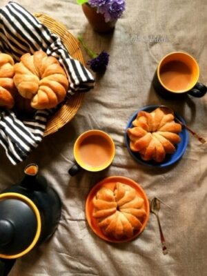 Aromatic Coffee Caramel Coconut Flower Buns: A Sweet Treat - Plattershare - Recipes, food stories and food lovers Aromatic Coffee Caramel Coconut Flower Buns: A Sweet Treat - Plattershare - Recipes, food stories and food lovers