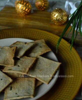 Gluten-Free Teen Patti Crackers with Spicy Bhut Jolokia Fig Dip - Plattershare - Recipes, food stories and food lovers Gluten-Free Teen Patti Crackers with Spicy Bhut Jolokia Fig Dip - Plattershare - Recipes, food stories and food lovers