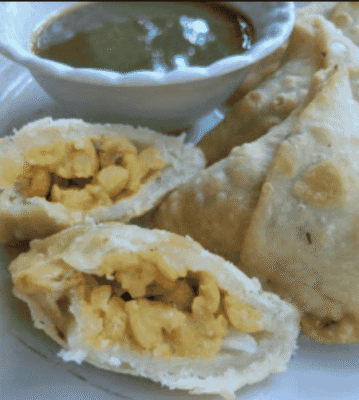 Crispy Dal Pakwan Samosas: A Savory Diwali Delight - Plattershare - Recipes, food stories and food lovers Crispy Dal Pakwan Samosas: A Savory Diwali Delight - Plattershare - Recipes, food stories and food lovers