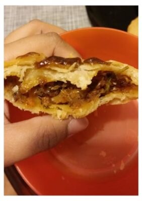 Crispy Pyaaz Ki Kachori: A Flavorful Delhi Street Food Experience - Plattershare - Recipes, food stories and food lovers Crispy Pyaaz Ki Kachori: A Flavorful Delhi Street Food Experience - Plattershare - Recipes, food stories and food lovers