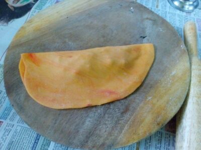 Laung Lotika: Exquisite Bengali Clove-Sealed Sweet Dumplings - Plattershare - Recipes, food stories and food lovers Laung Lotika: Exquisite Bengali Clove-Sealed Sweet Dumplings - Plattershare - Recipes, food stories and food lovers