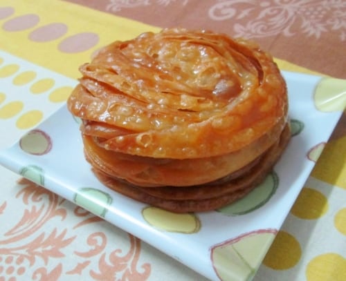 Paenia/ Fried Puris In Sugar Syrup - Plattershare - Recipes, food stories and food lovers