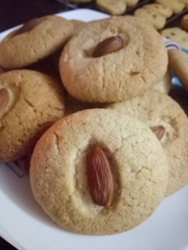 Whole Wheat Almond Cookies - Plattershare - Recipes, food stories and food lovers