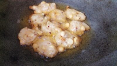 Crispy Roasted Chana Dal Fritters: An Easy & Flavorful Snack - Plattershare - Recipes, food stories and food lovers Crispy Roasted Chana Dal Fritters: An Easy & Flavorful Snack - Plattershare - Recipes, food stories and food lovers