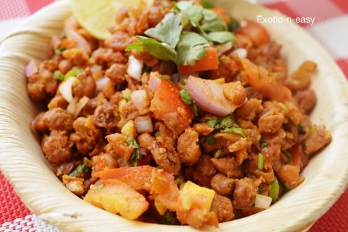 Crispy Chana Chat - Plattershare - Recipes, food stories and food enthusiasts