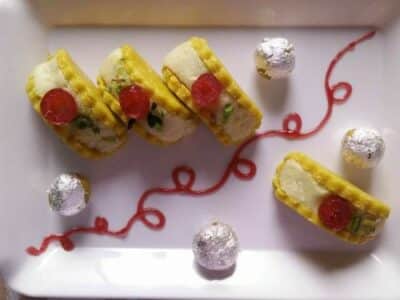 Parantha Roll - Plattershare - Recipes, Food Stories And Food Enthusiasts