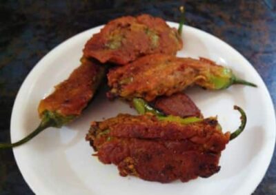 Fried Kashmiri Chilli - Plattershare - Recipes, food stories and food lovers