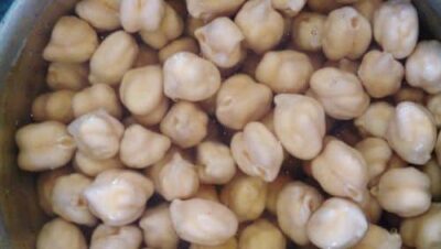 Authentic Chana Masala: A Flavorful Chickpea Curry Recipe - Plattershare - Recipes, food stories and food lovers Authentic Chana Masala: A Flavorful Chickpea Curry Recipe - Plattershare - Recipes, food stories and food lovers