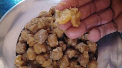 Authentic Chana Masala: A Flavorful Chickpea Curry Recipe - Plattershare - Recipes, food stories and food lovers Authentic Chana Masala: A Flavorful Chickpea Curry Recipe - Plattershare - Recipes, food stories and food lovers