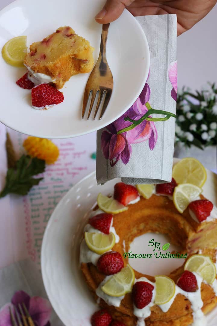 The Ultimate Lemon Yogurt Berry Cake - Plattershare - Recipes, food stories and food lovers