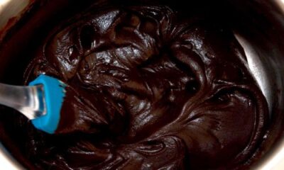 Decadent Chocolate Swiss Roll: A Step-by-Step Guide - Plattershare - Recipes, food stories and food lovers Decadent Chocolate Swiss Roll: A Step-by-Step Guide - Plattershare - Recipes, food stories and food lovers