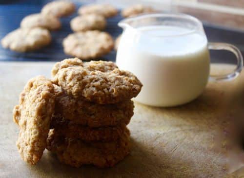 Classic Crisp Oats Cookies - Plattershare - Recipes, food stories and food lovers