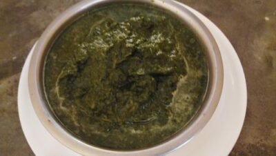 Saag Singhade: Creamy Spinach with Water Chestnuts - Plattershare - Recipes, food stories and food lovers Saag Singhade: Creamy Spinach with Water Chestnuts - Plattershare - Recipes, food stories and food lovers