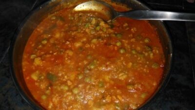 Authentic Mumbai Pav Bhaji: A Spicy Vegetarian Street Food Delight - Plattershare - Recipes, food stories and food lovers Authentic Mumbai Pav Bhaji: A Spicy Vegetarian Street Food Delight - Plattershare - Recipes, food stories and food lovers