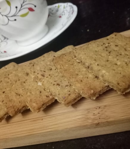 Oats & Flax Meal Crackers - Plattershare - Recipes, food stories and food lovers