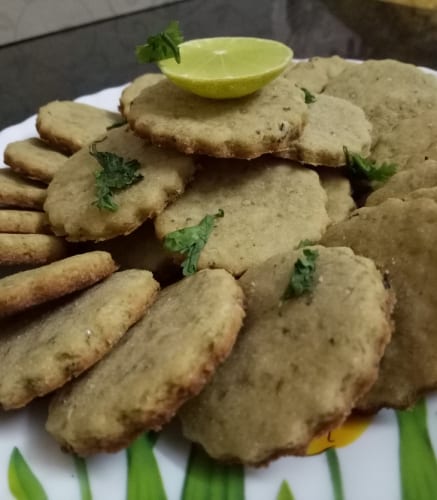 Lemon Basil Shortbread Cookies - Plattershare - Recipes, food stories and food lovers