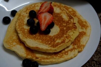 Fluffy Buttermilk Pancakes: A Classic Recipe from Scratch - Plattershare - Recipes, food stories and food lovers Fluffy Buttermilk Pancakes: A Classic Recipe from Scratch - Plattershare - Recipes, food stories and food lovers