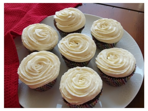 Red Velvet Cupcakes - Plattershare - Recipes, food stories and food lovers